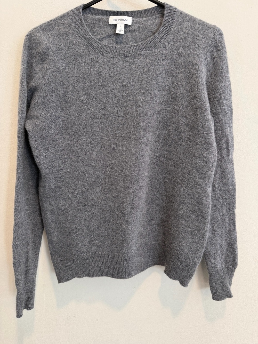 Nordstrom 100% Cashmere Sweater Women’s Small Gray Crew Neck Buttery Soft Knit
